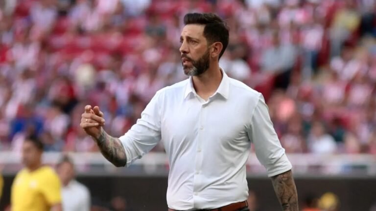 Jorge Bava, DT de Independiente Santa Fe | Foto: AFP.