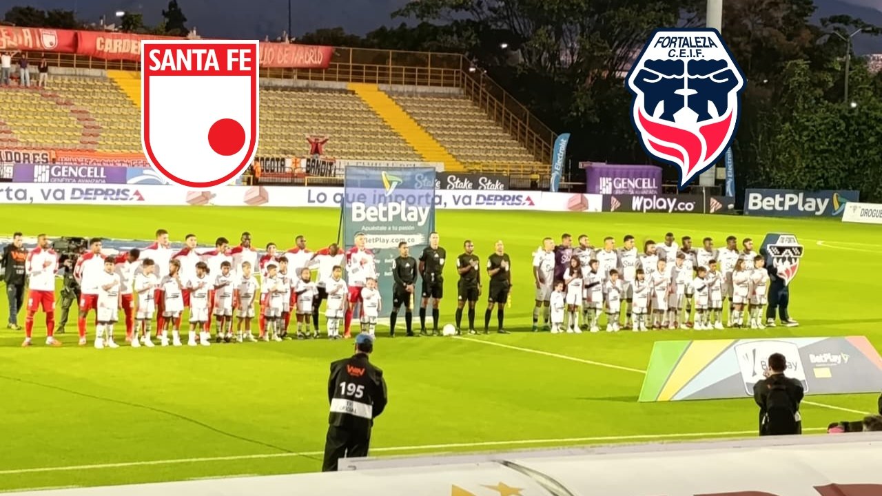 Fortaleza vs. Independiente Santa fe en el estadio Metropolitano de Techo | Foto: Futboldata.