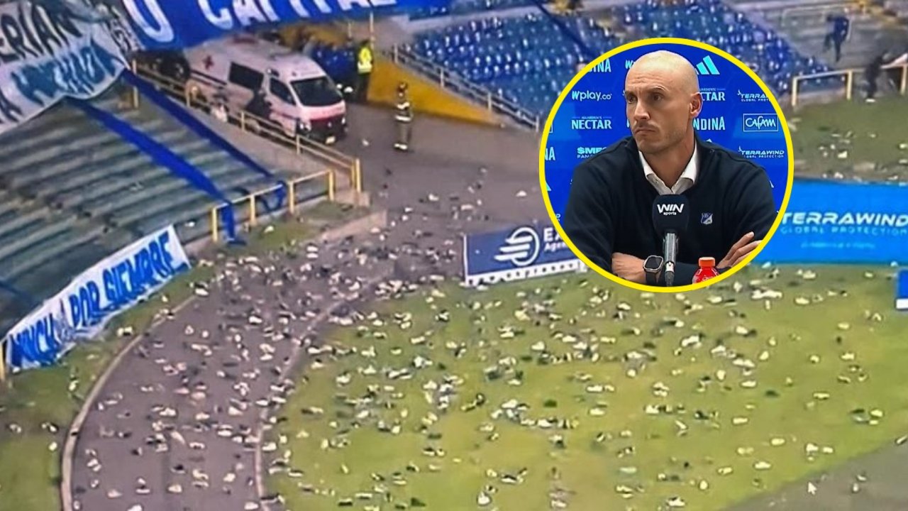 Hinchas de Millonarios lanzaron zapatos como protesta en El Campín | Foto: Dimayor.