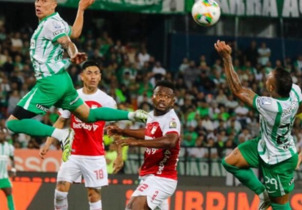Atlético Nacional vs. Independiente Santa Fe en la Liga BetPlay | Foto: Jaiver Nieto Álvarez / El Tiempo.