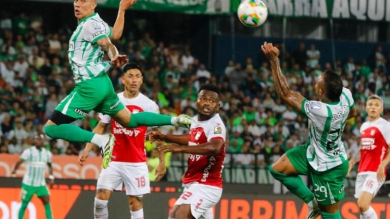 Atlético Nacional vs. Independiente Santa Fe en la Liga BetPlay | Foto: Jaiver Nieto Álvarez / El Tiempo.