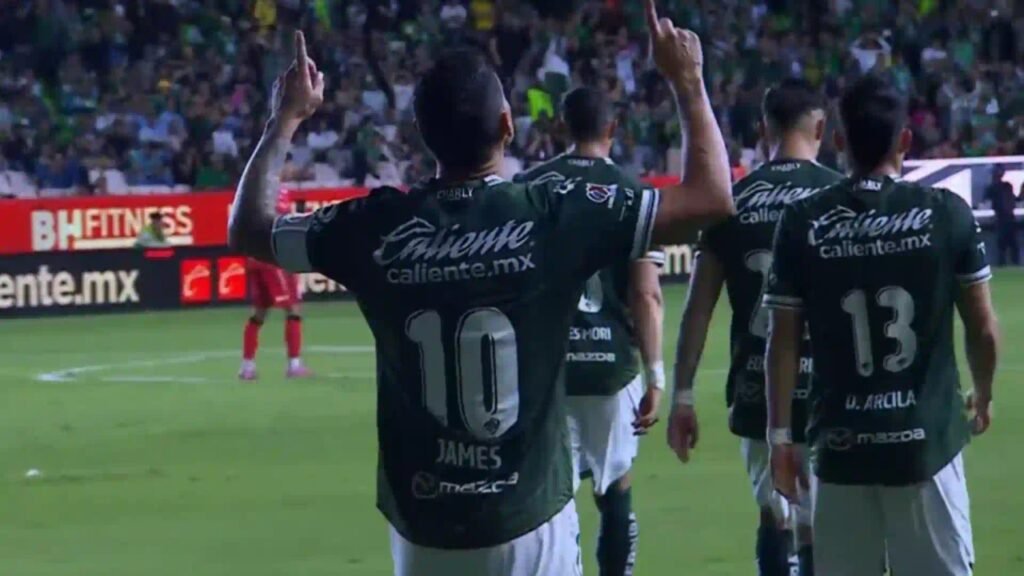 James Rodríguez en León | Foto: Fox.